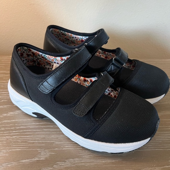 NWOT, Drew Solo Maryjane Double Strap Orthopedic Sneakers - Picture 2 of 10